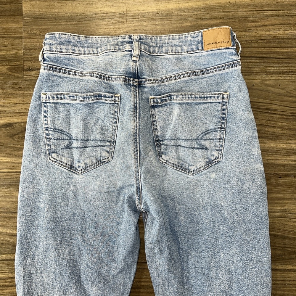 American Eagle Mom Jean Size 6 Distressed Worn - Picture 7 of 7